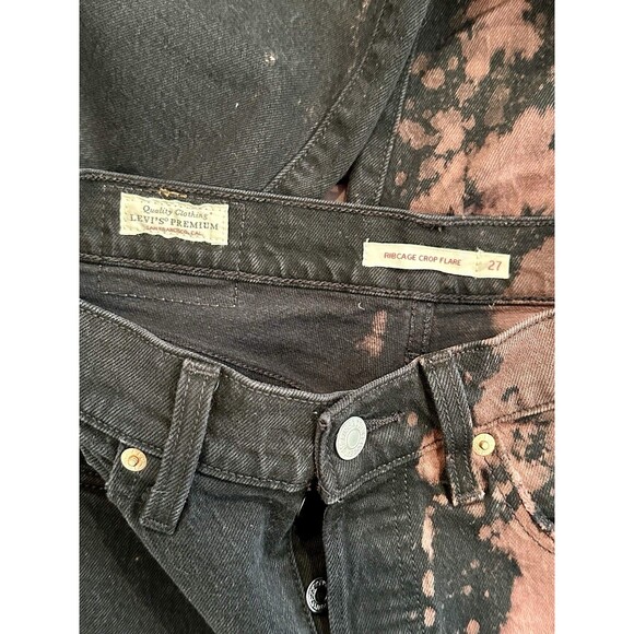 Levi's Ribcage Crop Flare Jeans Black w/ Bleach Distressing Button Fly Sz 27 EUC - Picture 4 of 6
